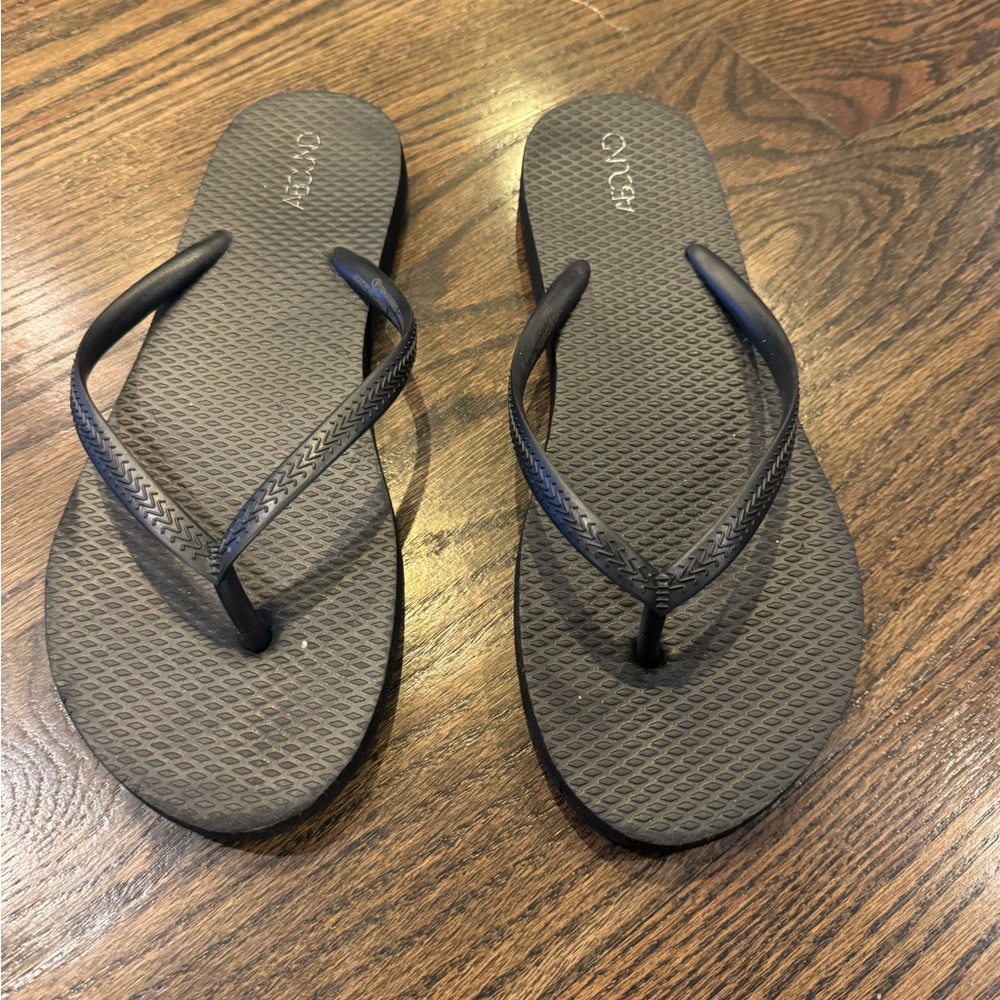 Abound Black Flip Flops